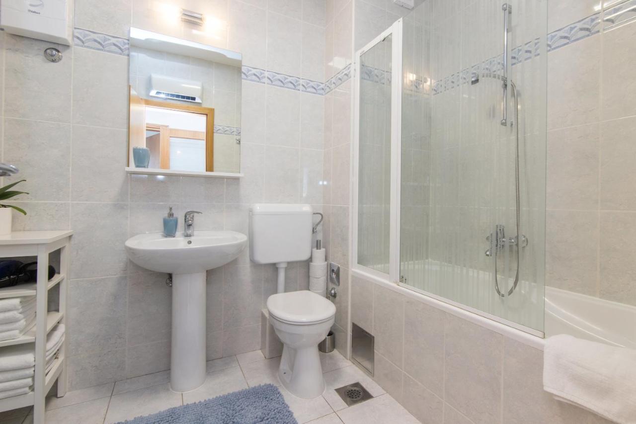 Apartment Mirela Спліт Екстер'єр фото