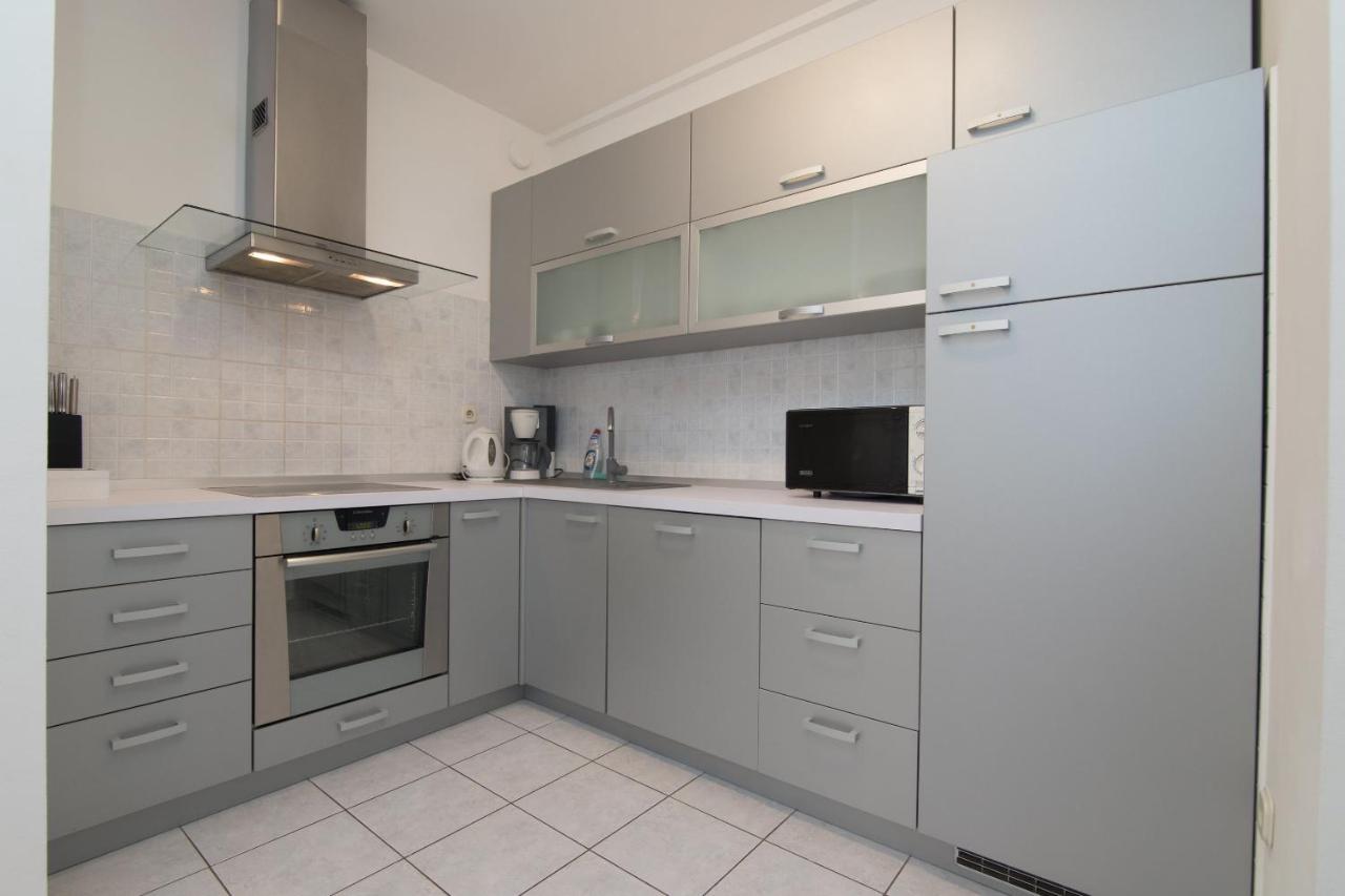 Apartment Mirela Спліт Екстер'єр фото